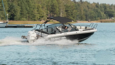 Катер Finnmaster Husky R8 S